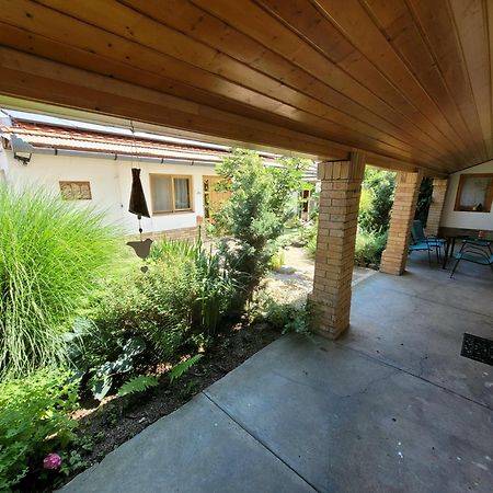 Mandula Apartman Сегед Экстерьер фото