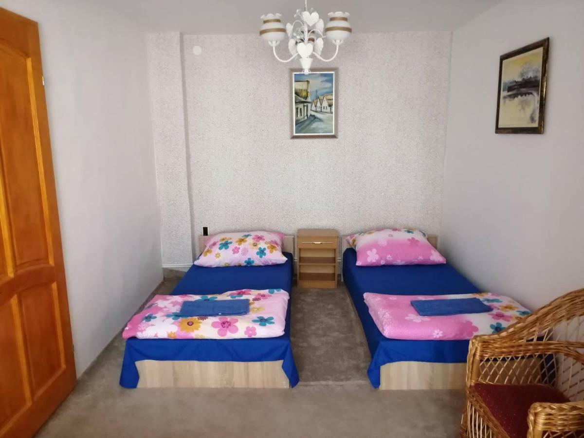 Mandula Apartman Сегед Экстерьер фото
